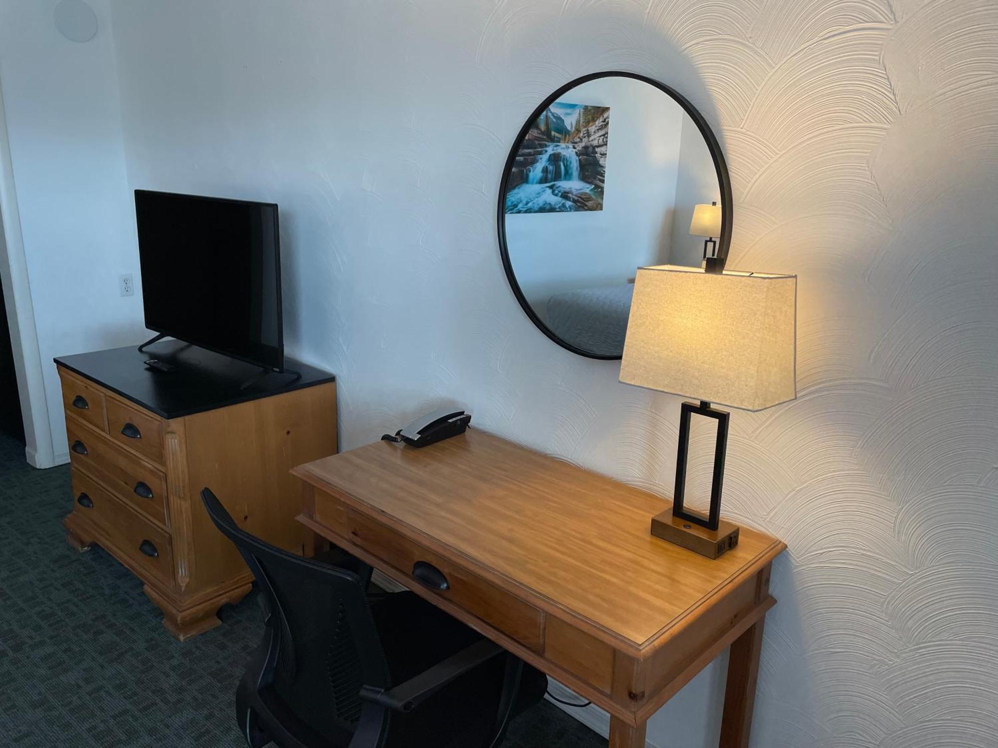Americas Best Value Inn Polson Exterior photo