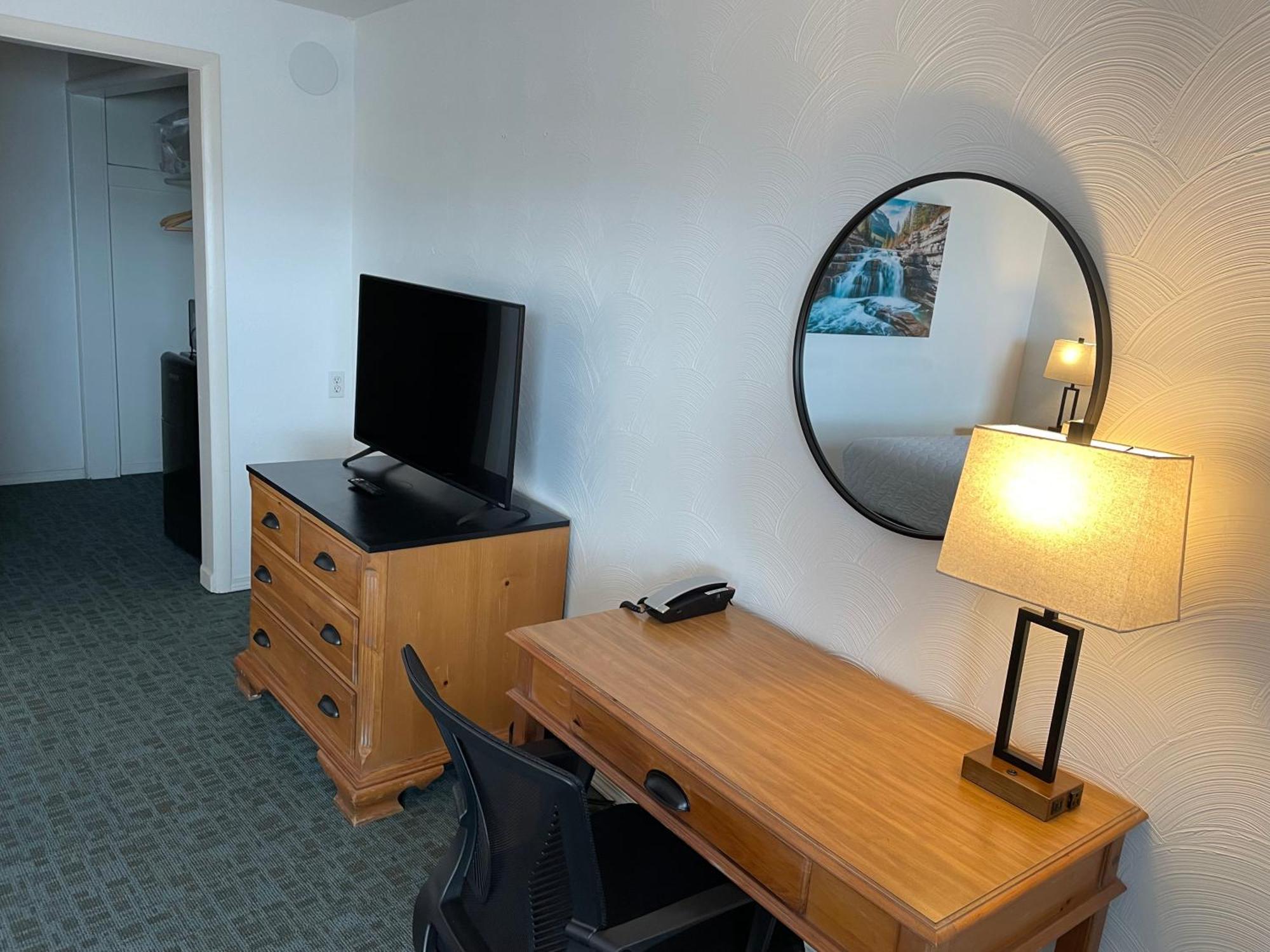 Americas Best Value Inn Polson Exterior photo