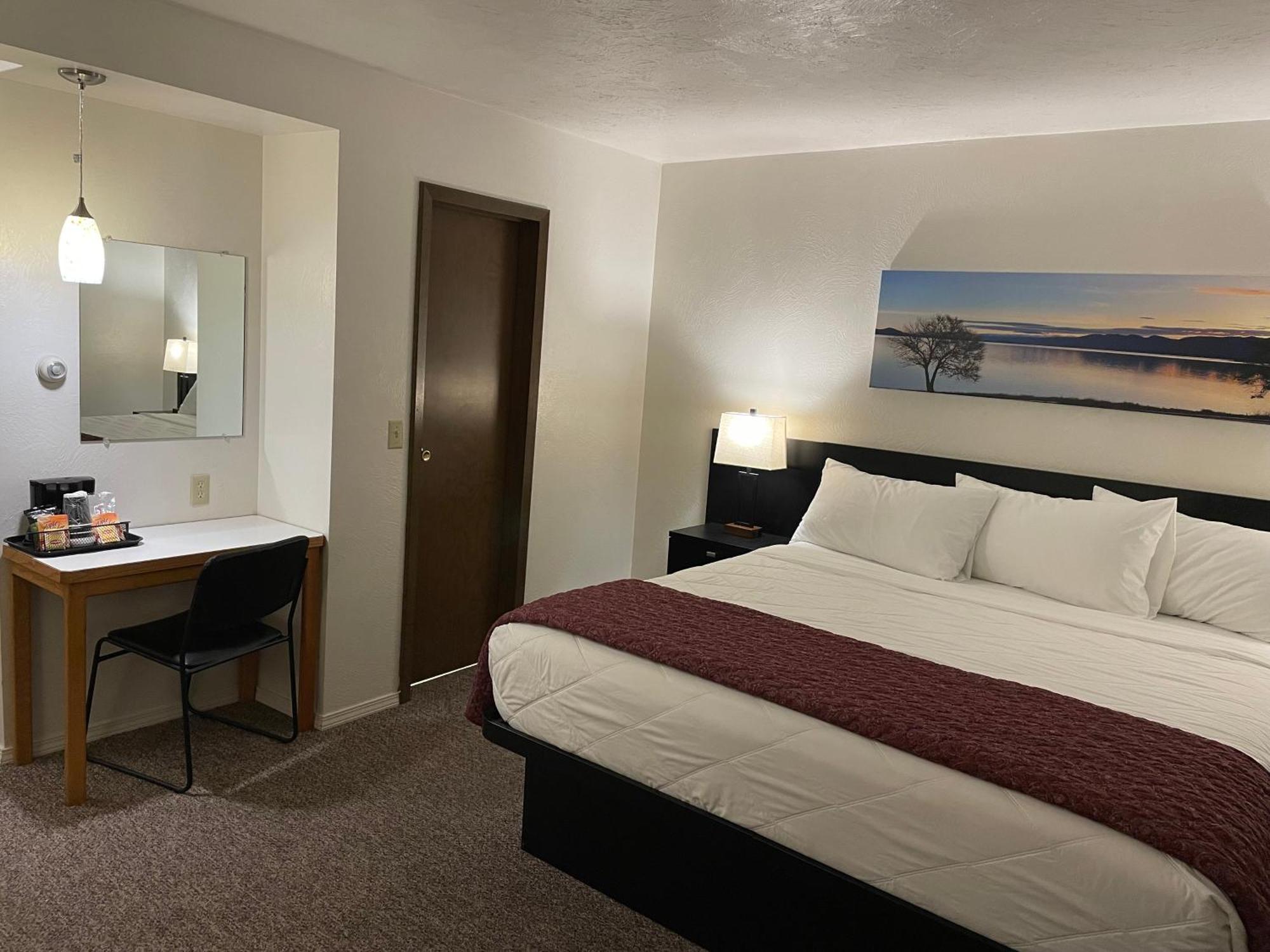 Americas Best Value Inn Polson Exterior photo